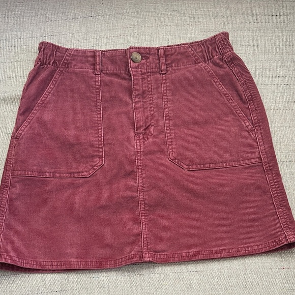 American Eagle Outfitters Rose Mini Skirt size 4 - Picture 6 of 6
